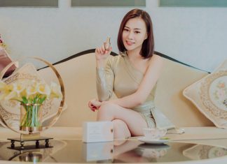 Theo chân mỹ nhân Việt khám phá bí quyết làm đẹp từ chiết xuất hoa hồng